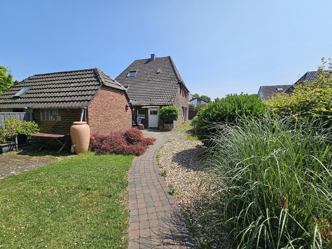 Straßenansicht