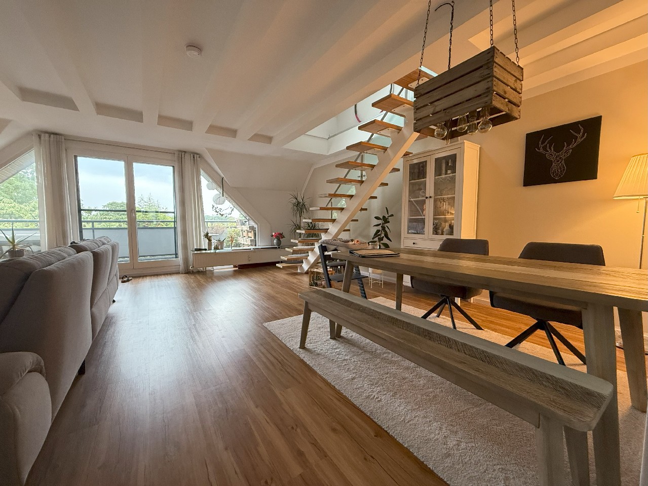 Wohnzimmer/ Essbereich